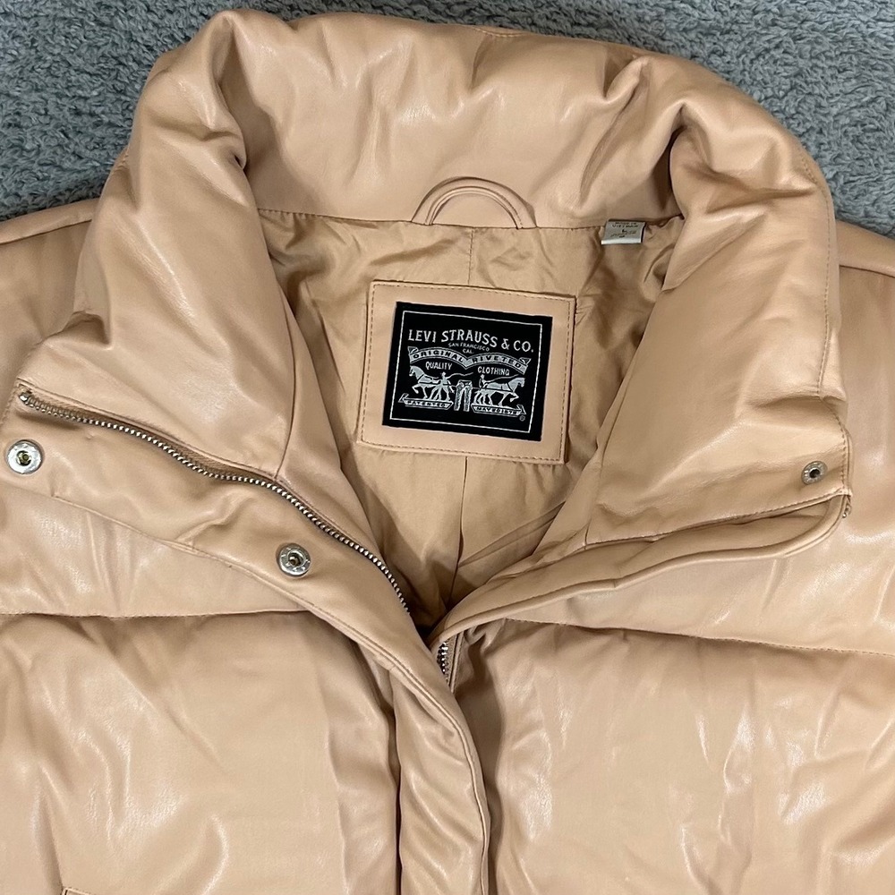 Levis Faux Leather Puffer Jacket Tan Beige Quilted Full Zip Funnel Neck Large